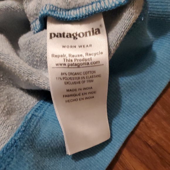 Patagonia Light Blue Hoodie with Bear Graphic - Picture 6 of 10
